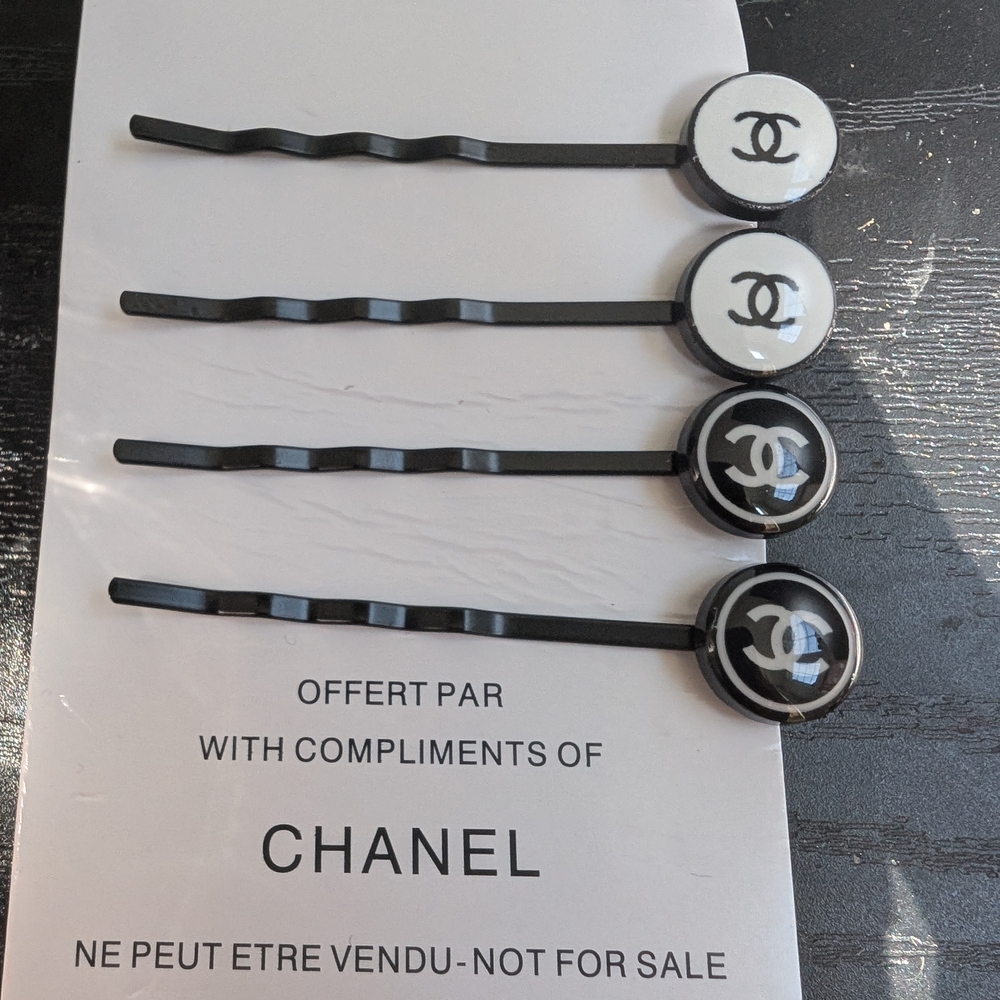 CC Black and White Hair Pins